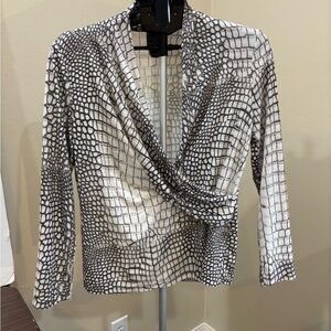 CLARA SUNWOO Monochrome Croc-Pattern Top